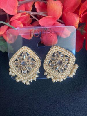 Golden_Glow_Studs_003