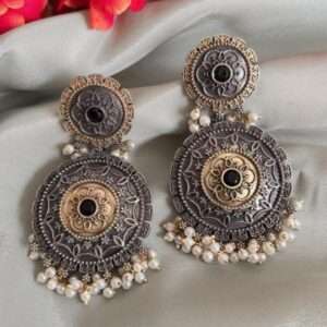 Cleopatra Earrings (Black)