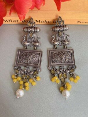 Antique Yellow Beauteous Earrings 001