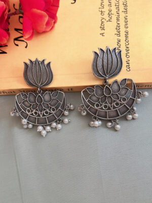 Lotus Beaded Earrings 001