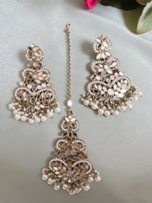 Kamya_White_Pearl_Earrings_002