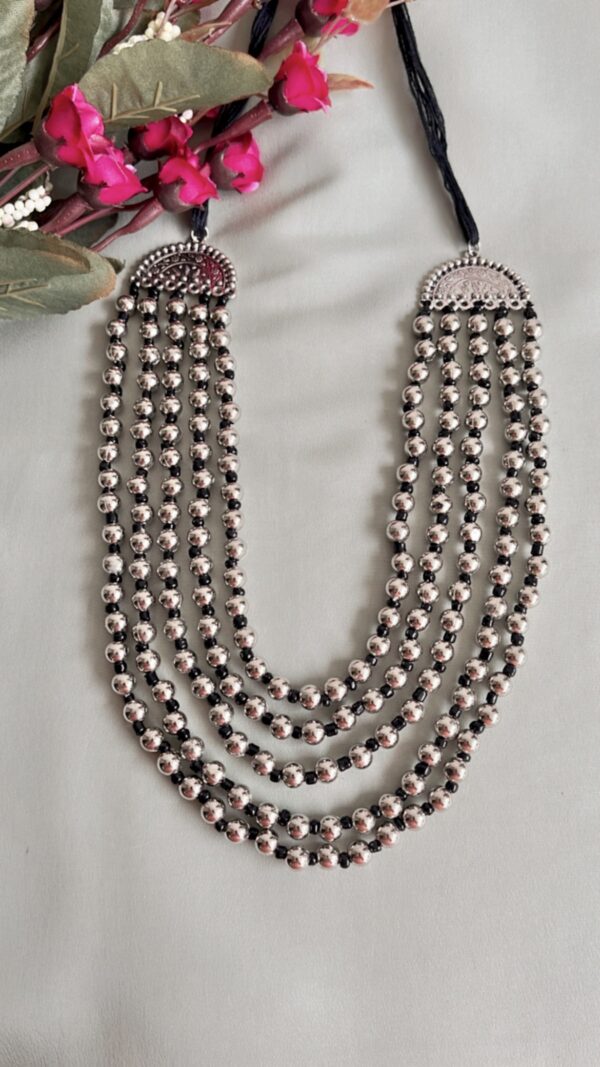Oyster_Silver_Pearl_Multilayer_Necklace