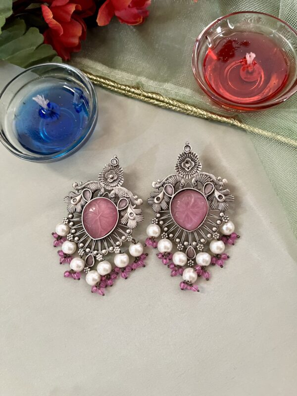 Zinnia_Captivating_Carving_Stones_Earrings(Pink)_001