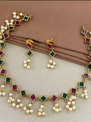 ZOYA_MULTI_PERL_NECKLACE