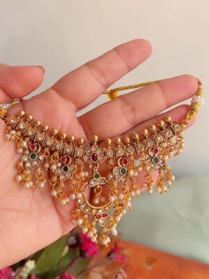 Daisy Gold Choker Necklace Set-001