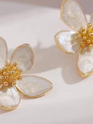 Plumeria Office Wear Studs-001