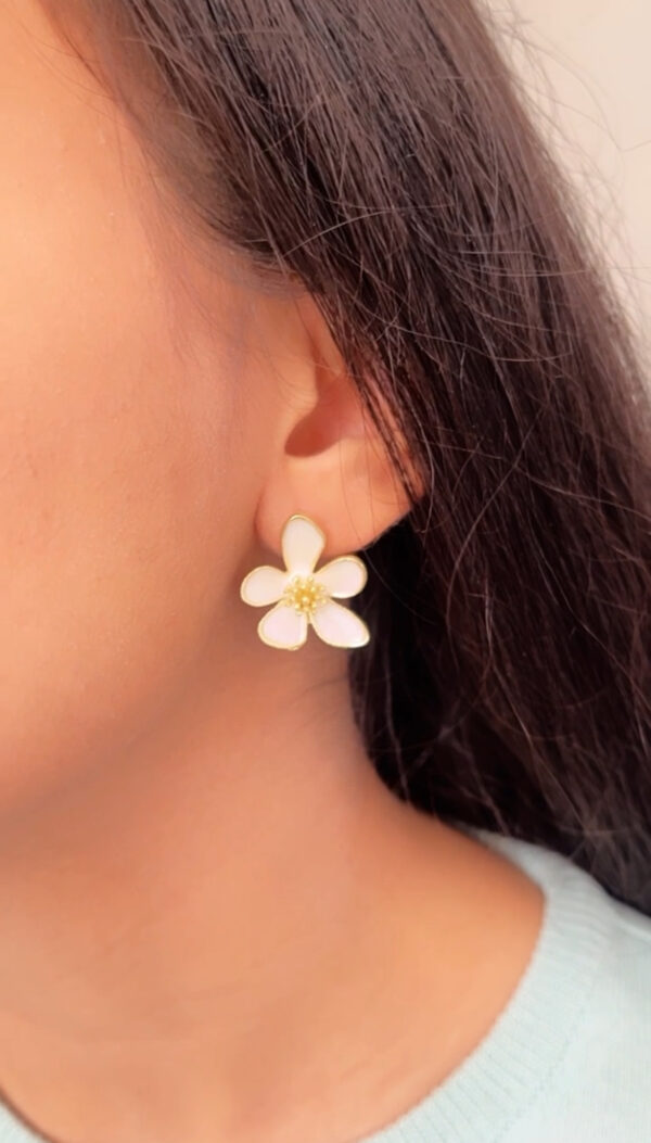 Plumeria Office Wear Studs-002