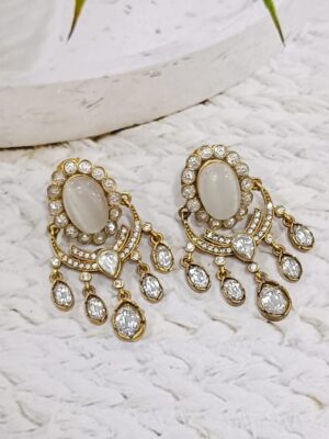 Ivory Grace Drop Earrings 001